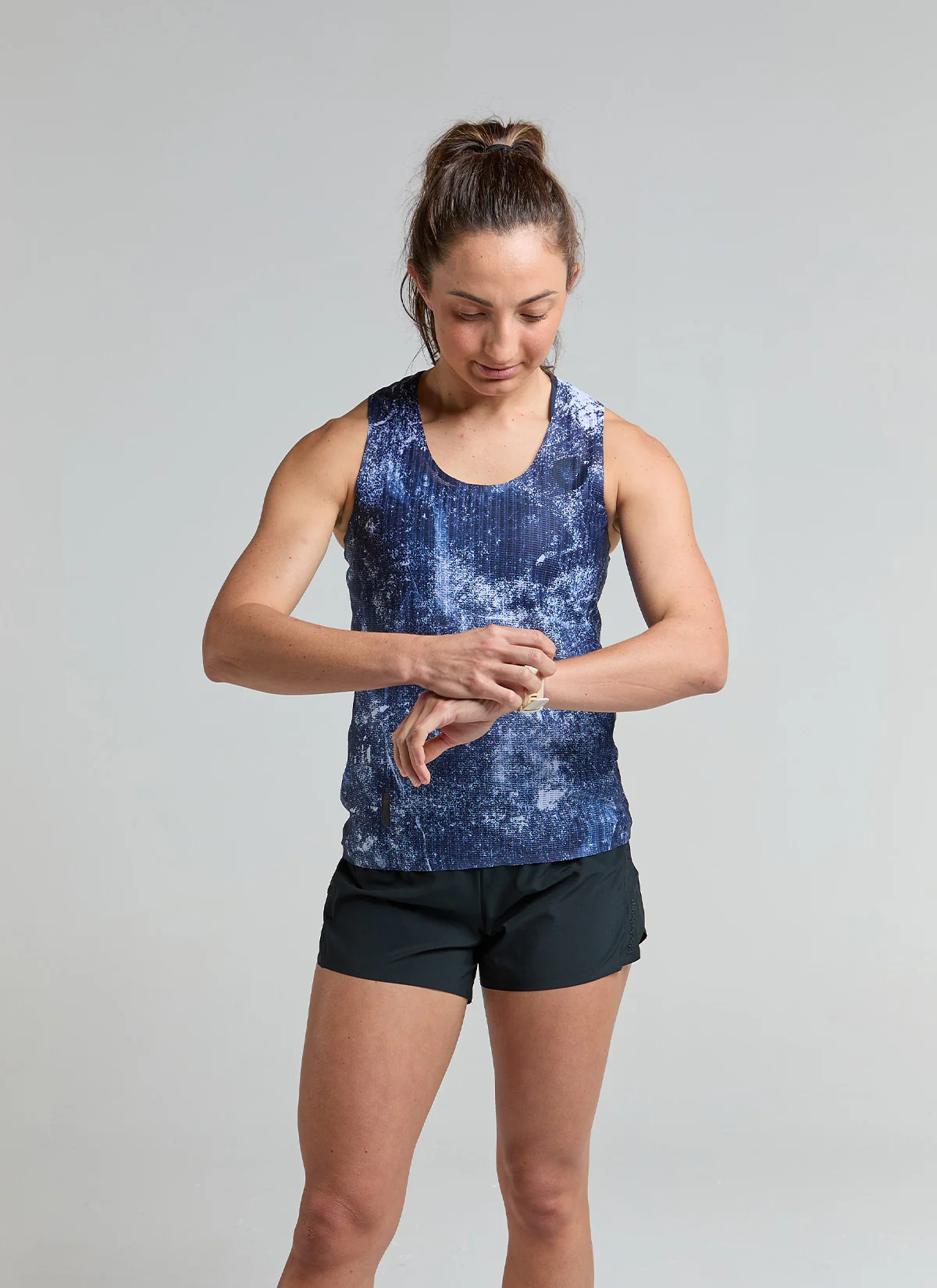 Women's FlyMesh Singlet - SinCity - Image 8